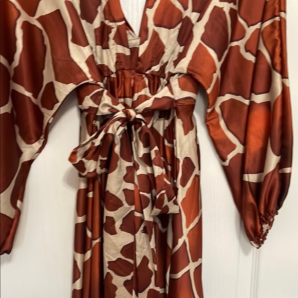 NWT Fashion Nova Brown and Cream Patterned Dress - Picture 8 of 9